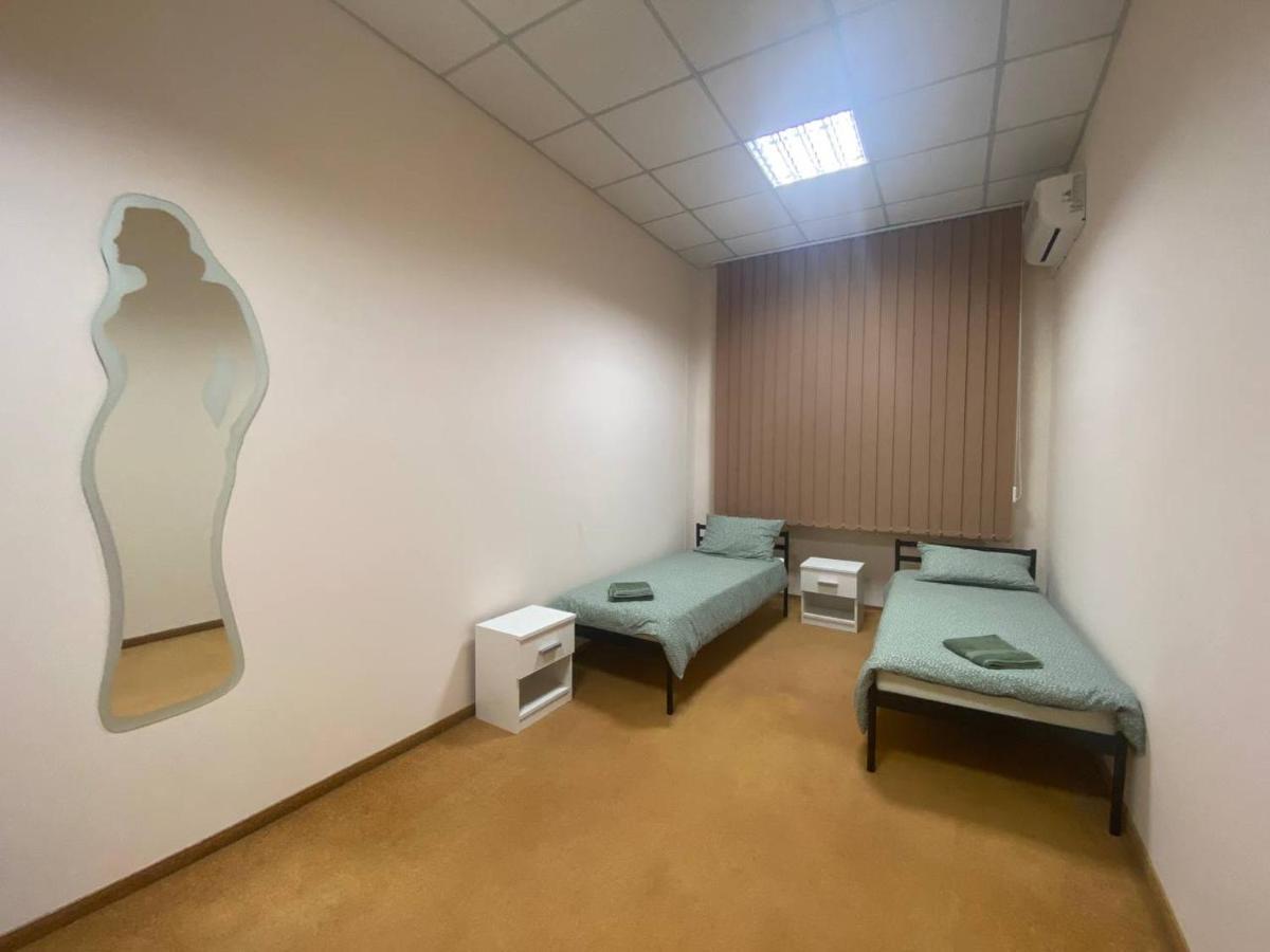 Si-Yo Hostel 乌日霍罗德 外观 照片