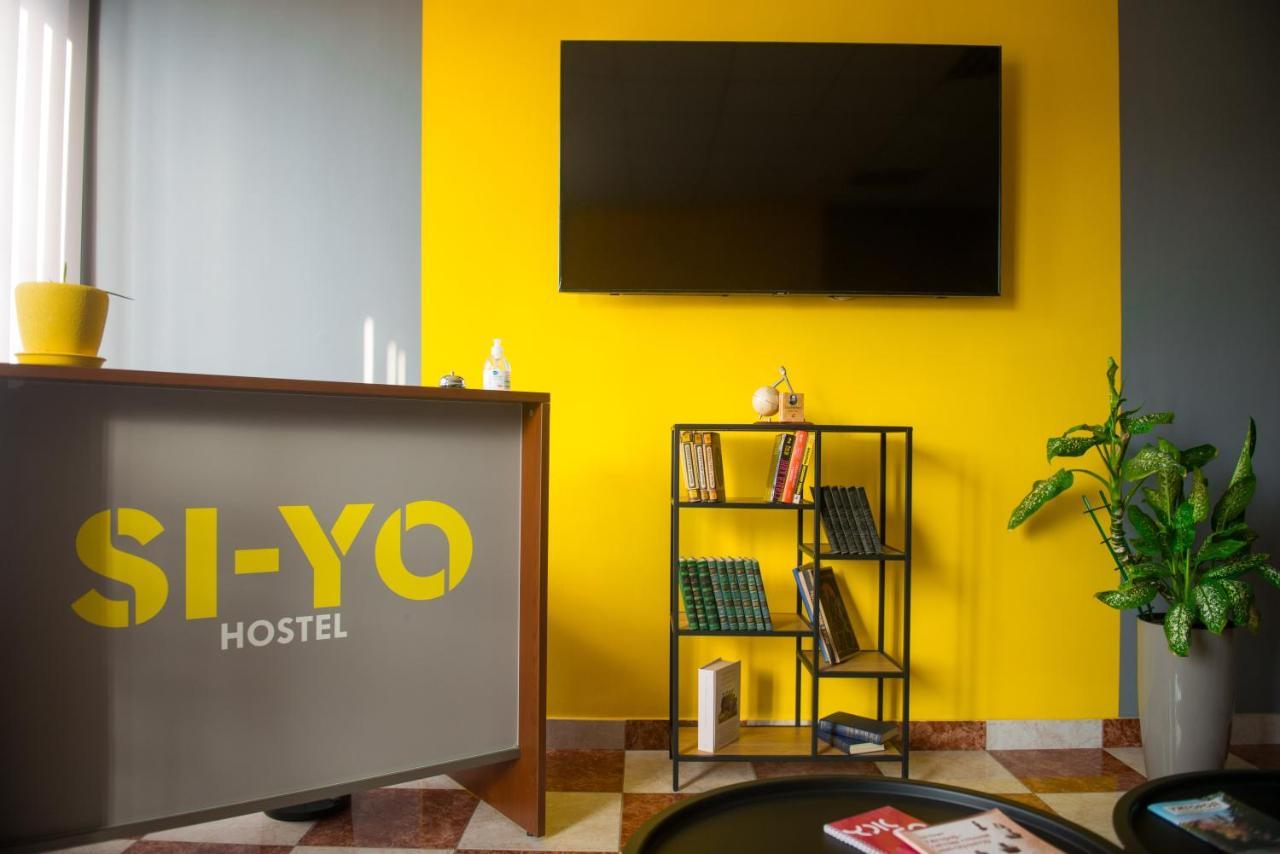 Si-Yo Hostel 乌日霍罗德 外观 照片
