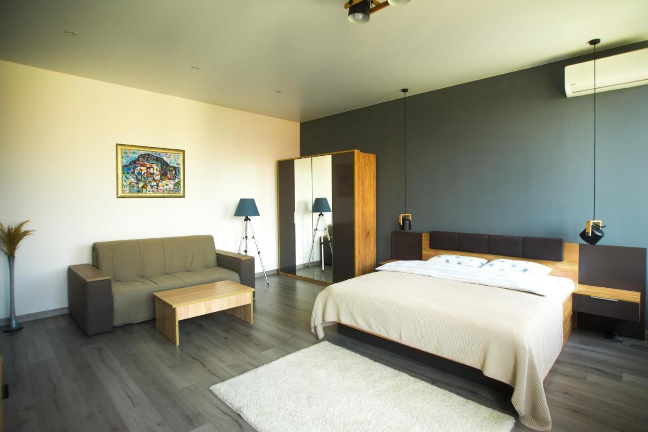 Si-Yo Hostel 乌日霍罗德 外观 照片