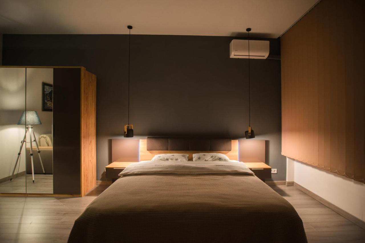 Si-Yo Hostel 乌日霍罗德 外观 照片